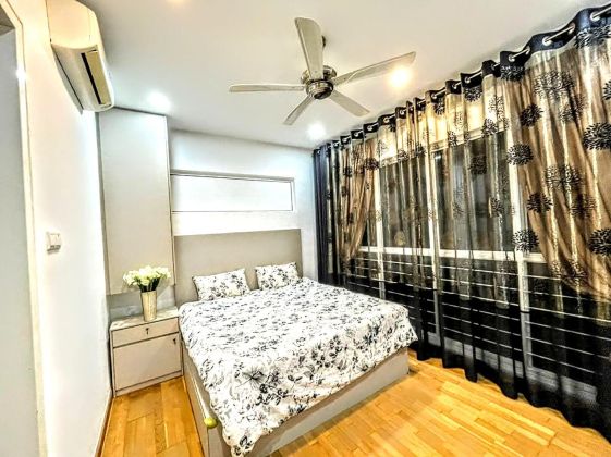 Duet Residence (Opposite Kinrara Golf Club)