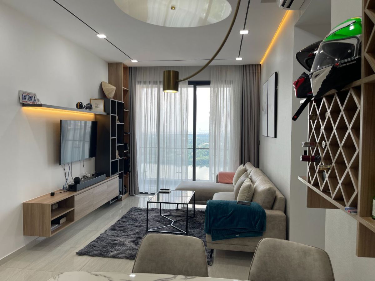 Rent a brand new 3br apt 140sqm full furniture 2300 usd at q2