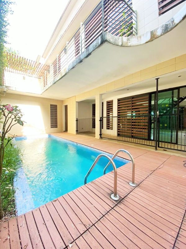 Villa duplex 5 pièces à louer à la riviera golf beverly hills, Maison à louer Abidjan Côte d