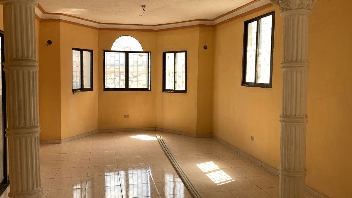 Nouvelle construction, sécurisée, 4 chambres, 3 1/2 salles de bain