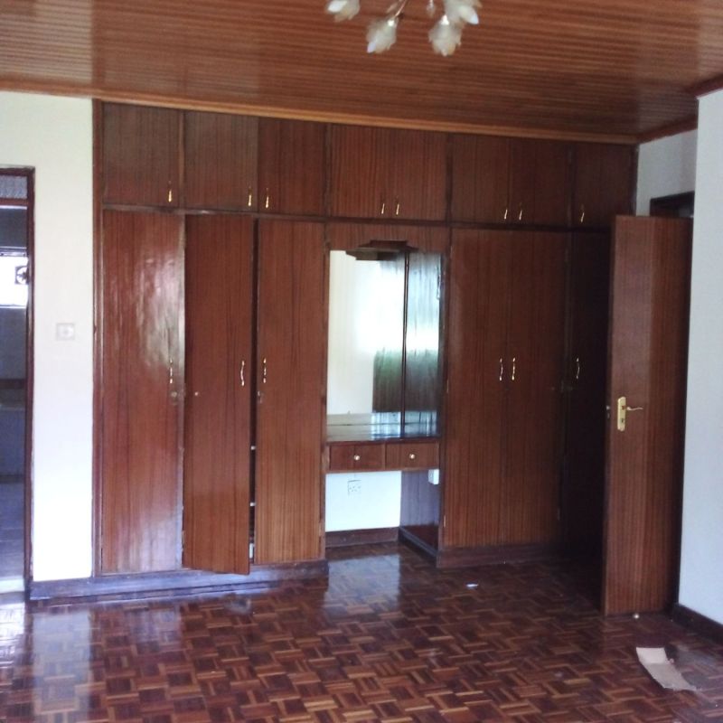 Luxurious 3 bedrooms apartments in riverside drive , Flat for rent in Nairobi Kenya
