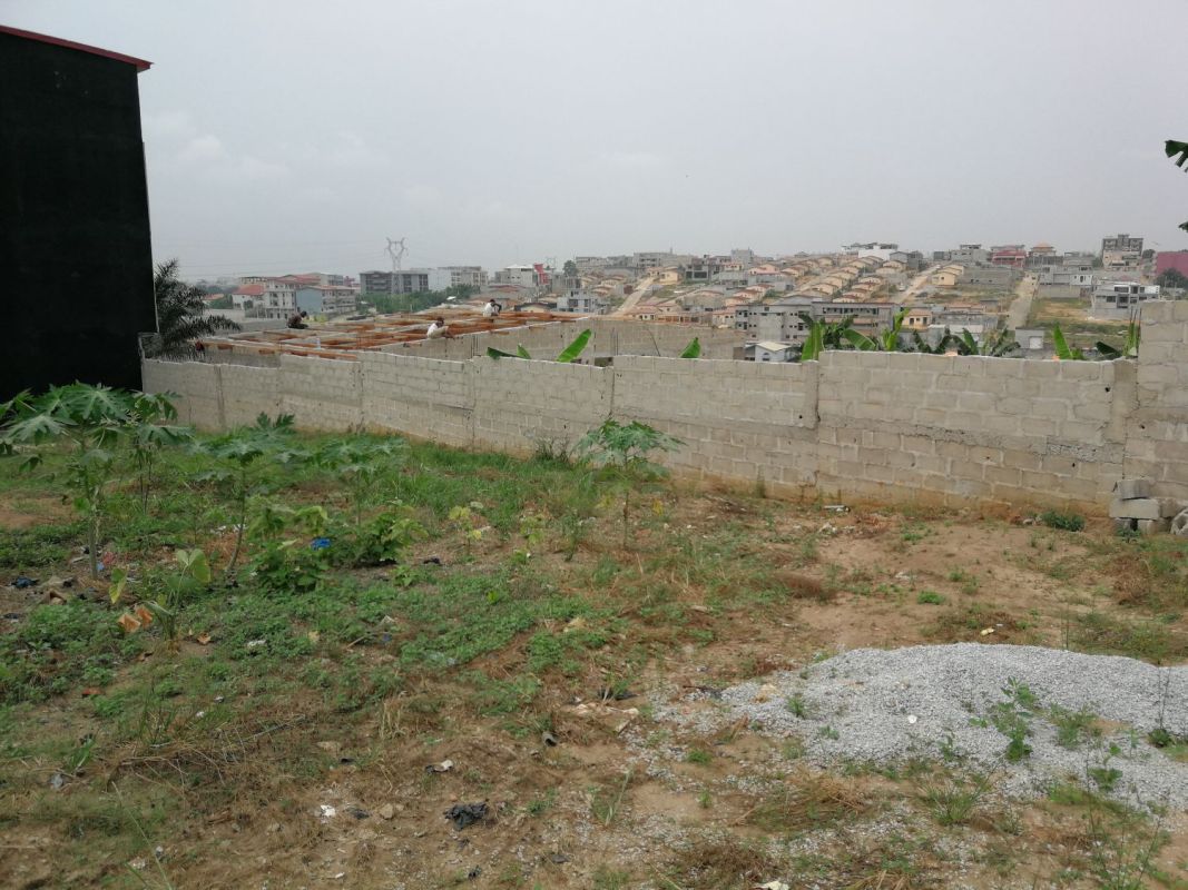 Terrain de 889 m² à vendre, Terrain à vendre à Abidjan Côte d'Ivoire