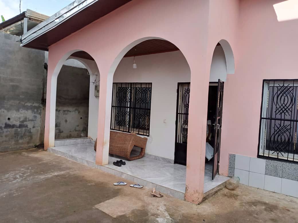 Villa à vendre à yaoundé au quartier messassi , Maison à vendre au