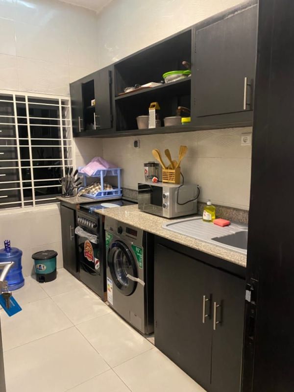 Luxurious furnished apartment located less than 5 min from erevan calavi, Flat for rent Abomey