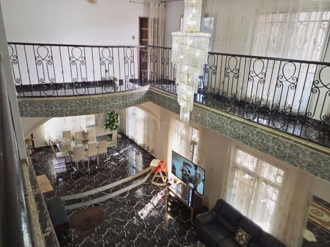 Villa à vendre à yaoundé au quartier nkoabang. , Maison à vendre au