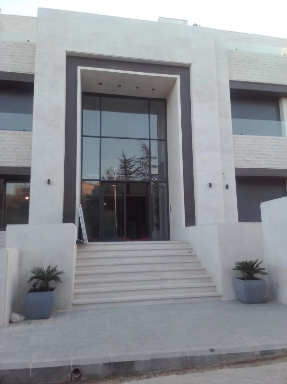 Flat for rent Abdoun Al Shamali