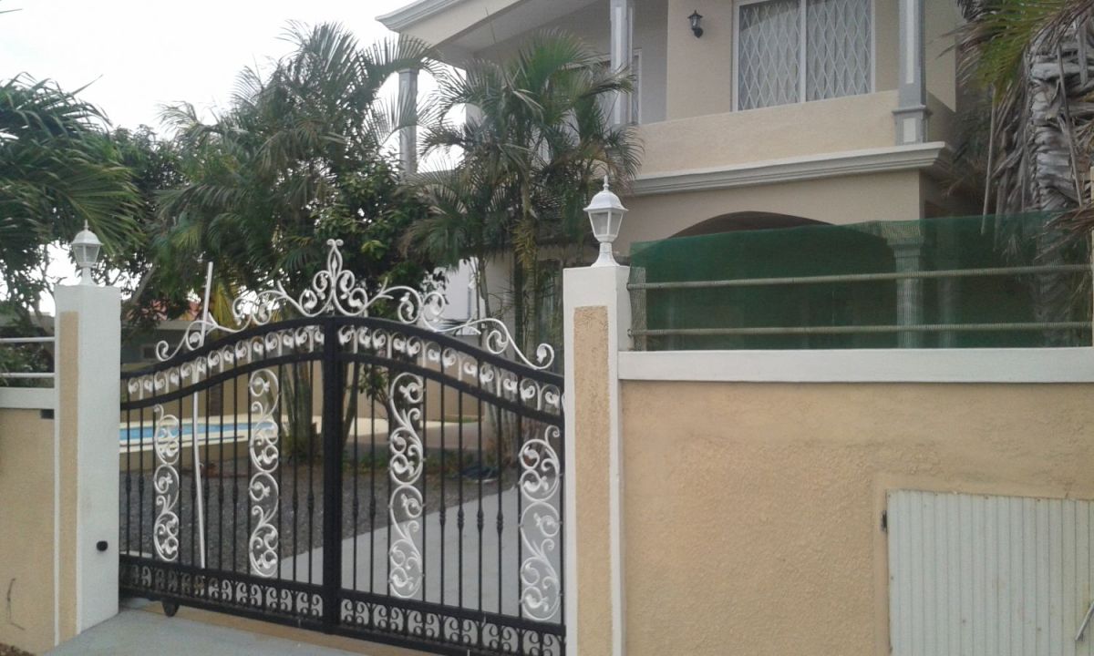 Villa 3 ch avec piscine, Maison à vendre Flic en flac, black river Ile