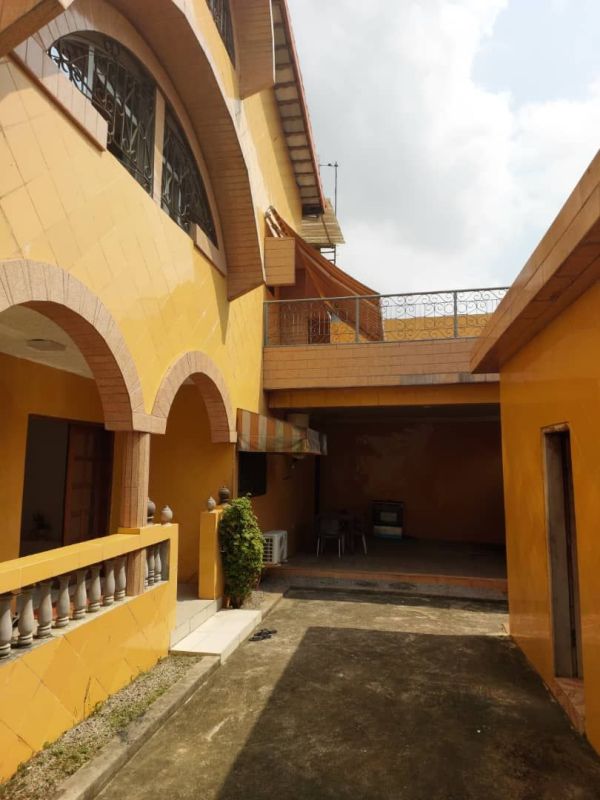 Duplex à vendre dans la sublime cité arcades à cocody angré, Maison à
