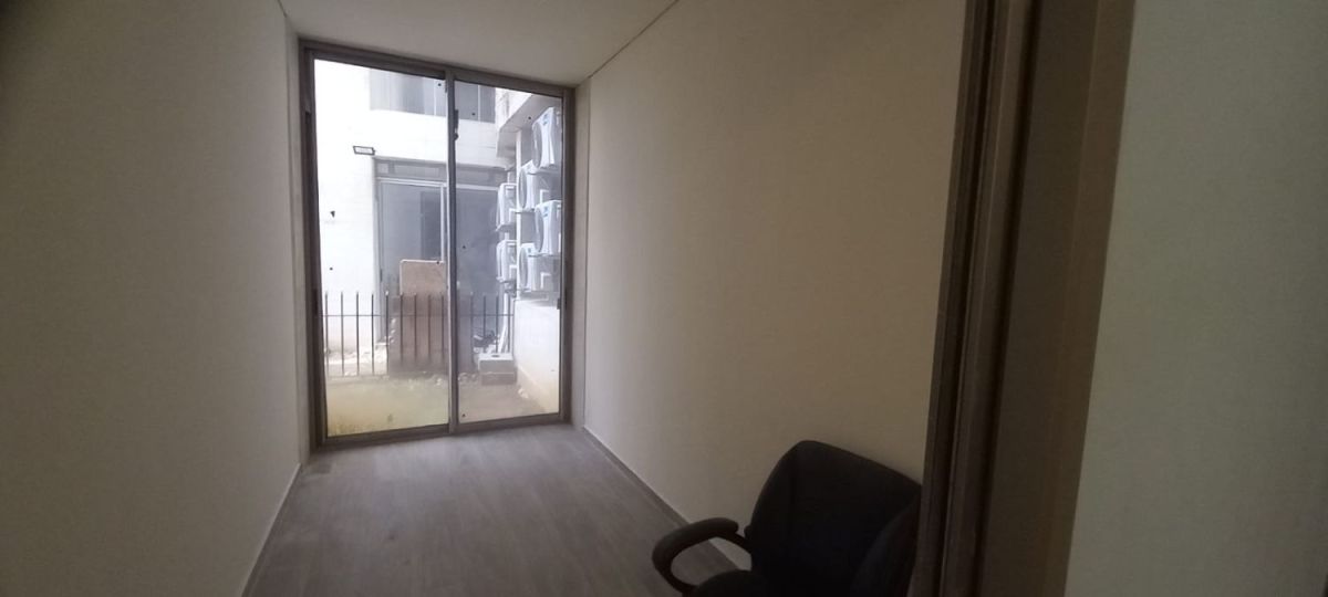 L10955a semi furnished apartment for rent with shared pool and garden