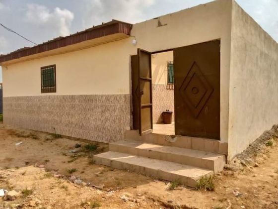 À vendre cour commerciale Habitée avec bonne  ...