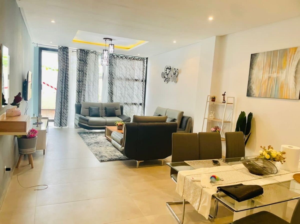 Super appartement 3 pièces meublé disponible à la riviera bonoumin