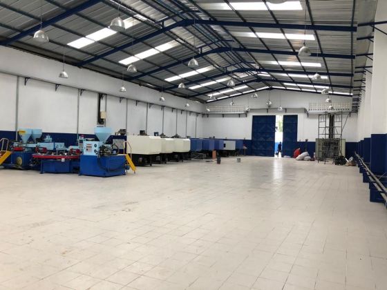 Location entrepot 1000 m2 à Yopougon- zone industrielle