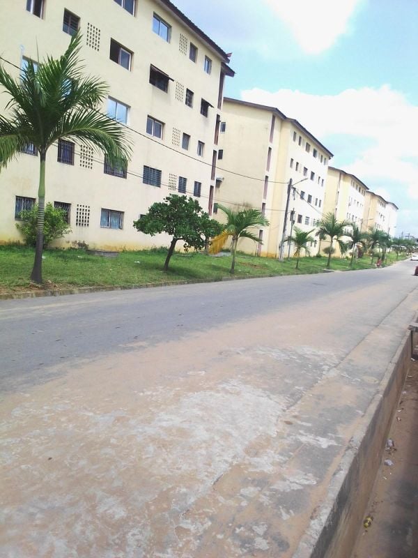 Un appartement 04 pièces à yopougon cité ado, Appartement à vendre