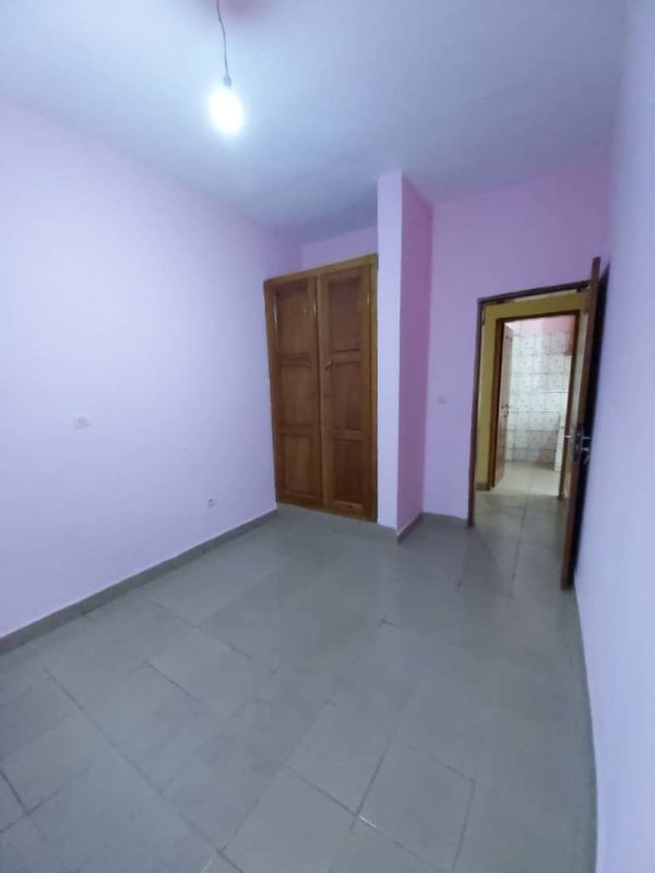 Good standing apartment in mbalgongsimbock, House for rent in Yaoundé