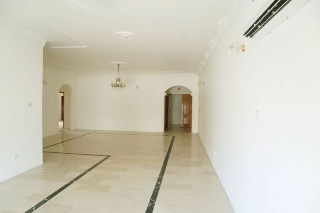 A Beautiful Very Big Unfurnished Compound House Available in Juffair (Near ...
