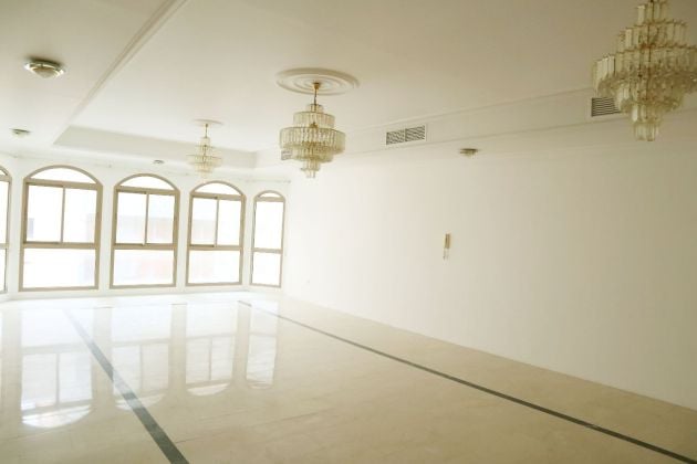 A Beautiful Very Big 6 Bedroom Unfurnished Compound House Available in ...