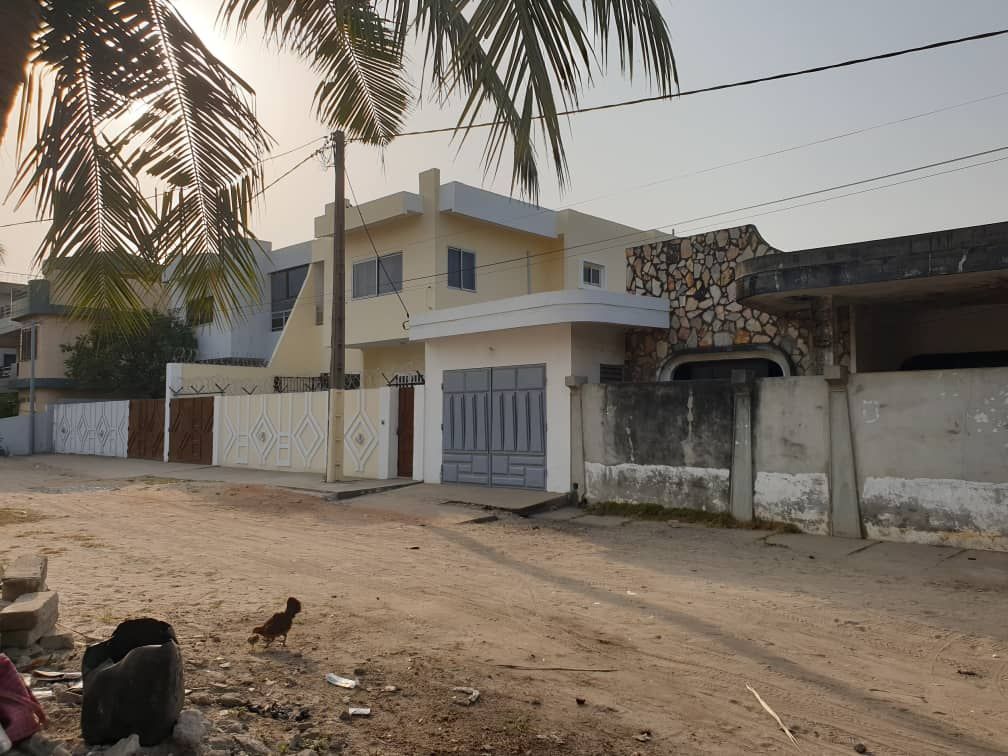 Maison á vendre á kouhounou cotonou, Maison à vendre à Cotonou Bénin