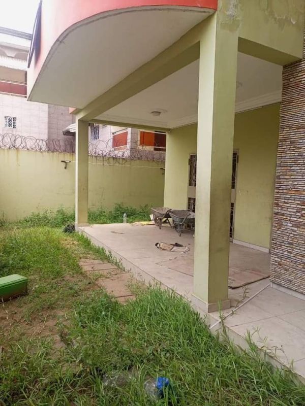 Location d'une villa duplex de 7 pieces au 2 plateaux vallon duncanu 2 plateau vallon , Maison à