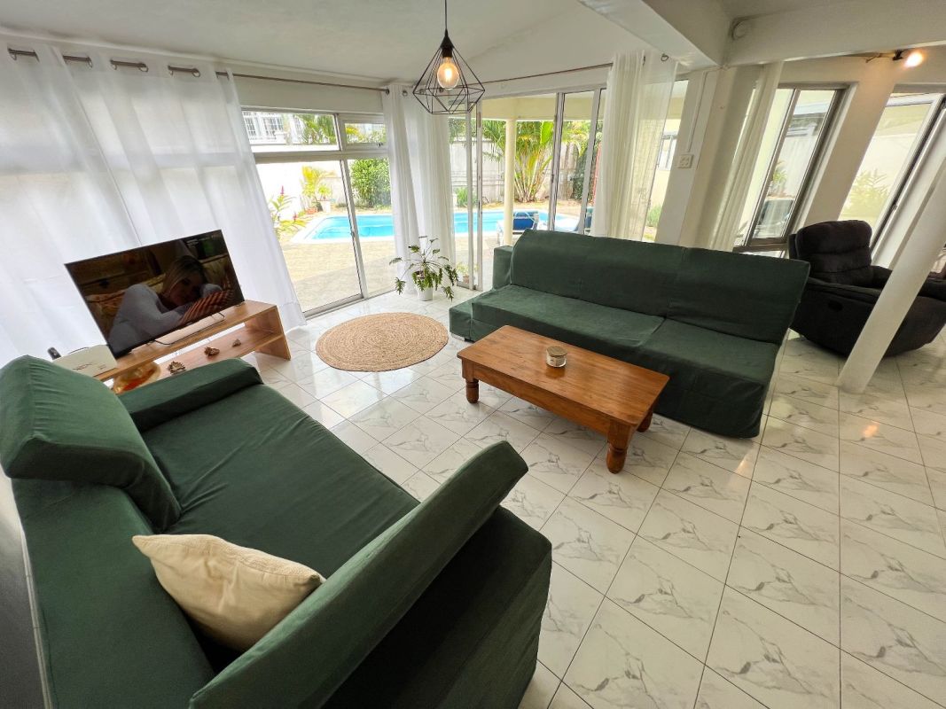 For sale 5 bedroom house roches brunes mur 8.5m, House for sale