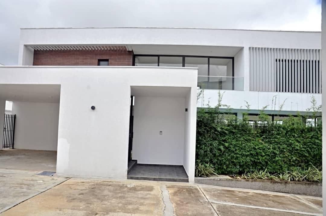 Location d'une villa duplex de 6 pièces à cocody golf 4, Maison à louer