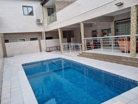 À vendre duplex 8 pièces Grand bassam cité rosier  ...