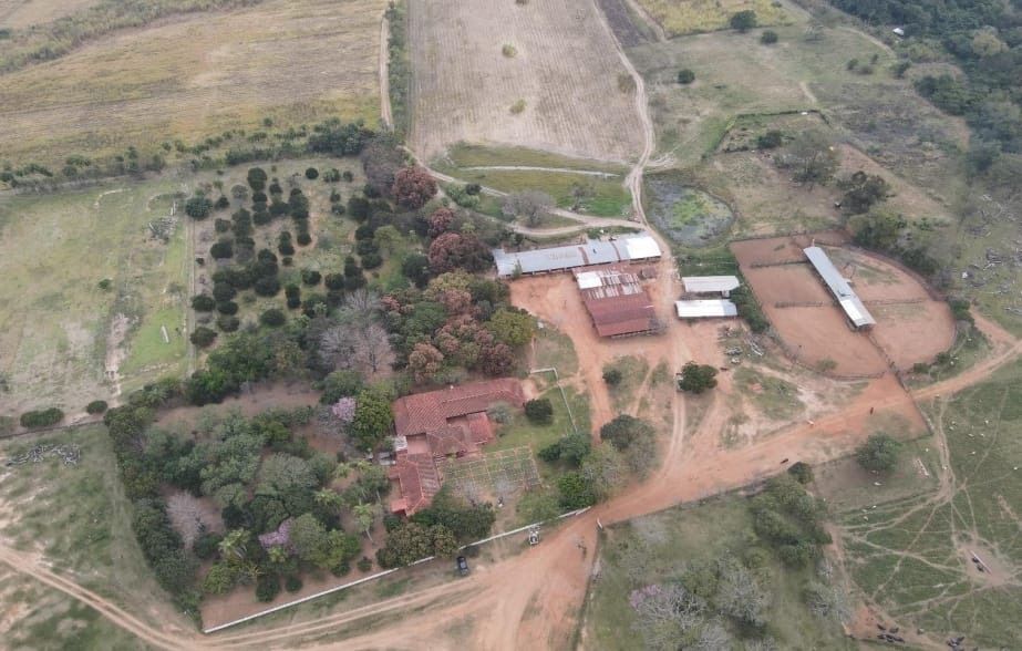 Paraguaysouth america. for sale 30,000 hectares with limits on the