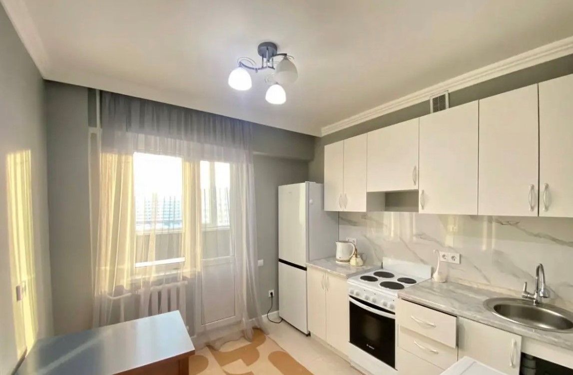 1 bedroom apartment + hall in the center of astana, Flat for rent in