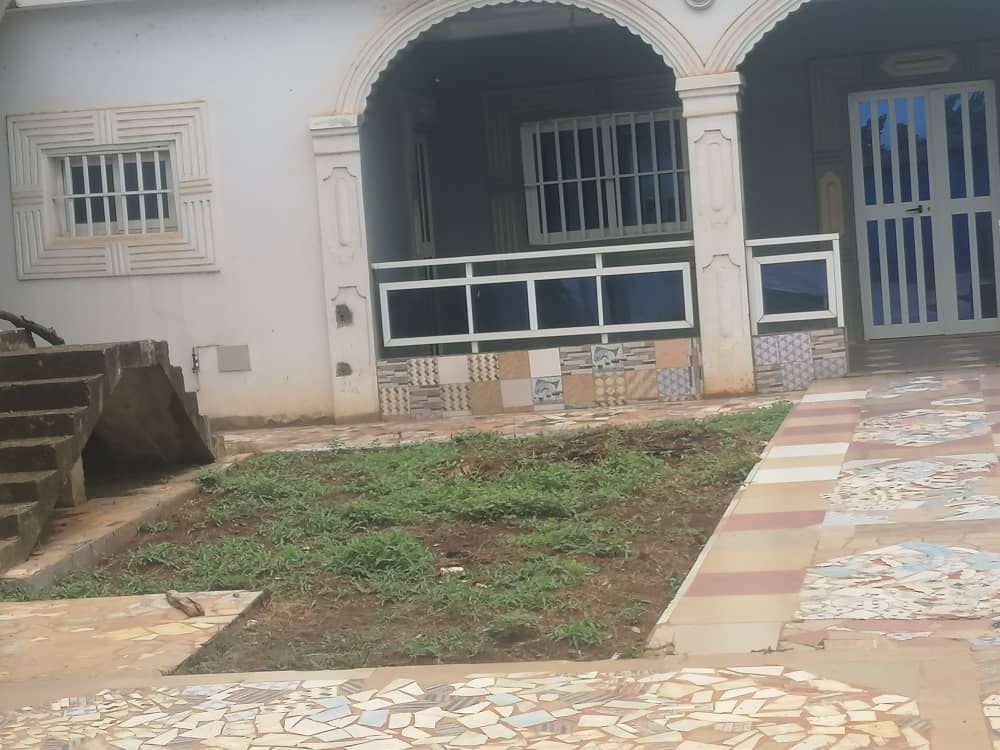 A vendre villa nouvellement construite à agoe assiyeyé , Maison à