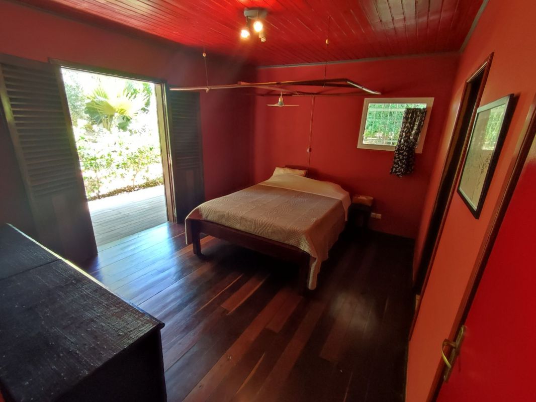 Beautiful beachfront property for sale, direct beach access, mangily