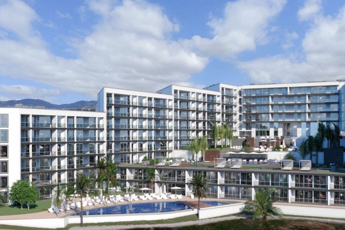 Sea view !! magnificent 4 bedroom apartment in madeira palace