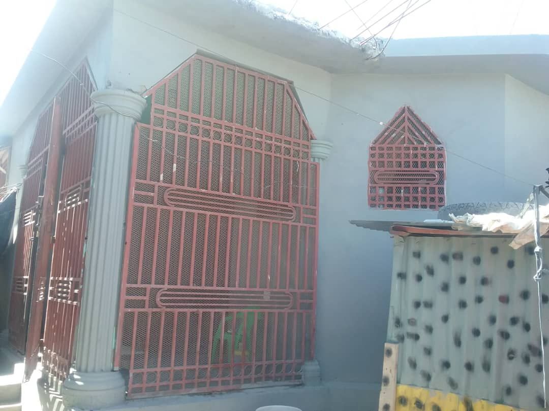 House with large land for sale in gonaives, House for sale Artibonite