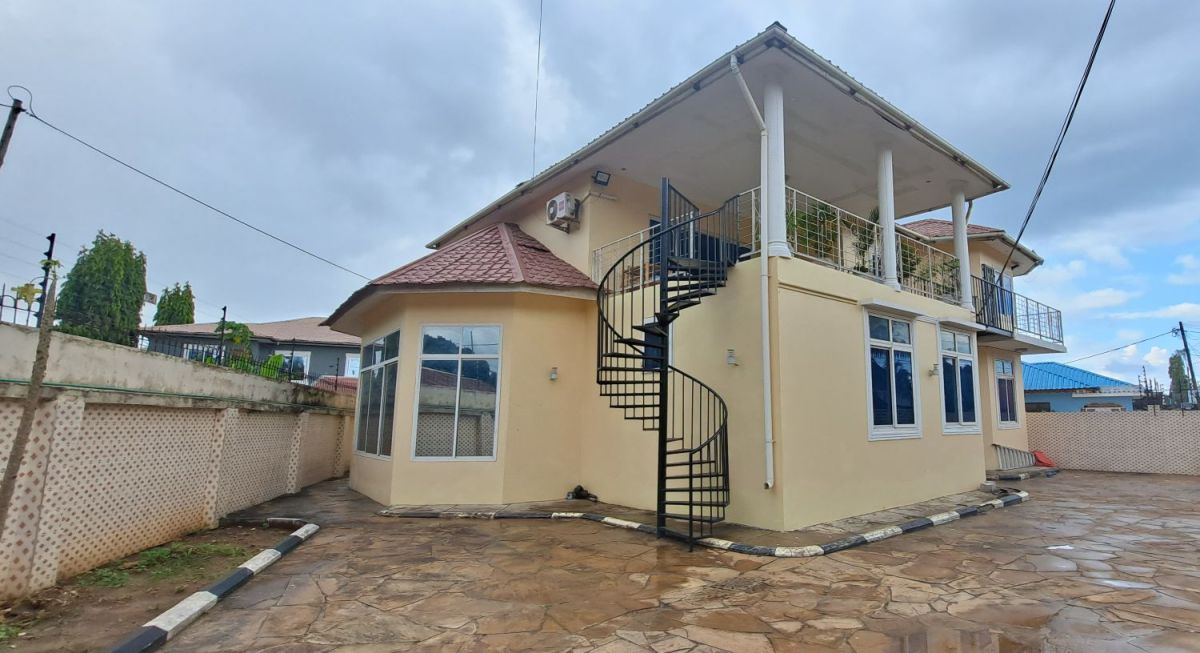Zanzibar villa for sale kiembe samaki region 4 bedrooms 700 sqm