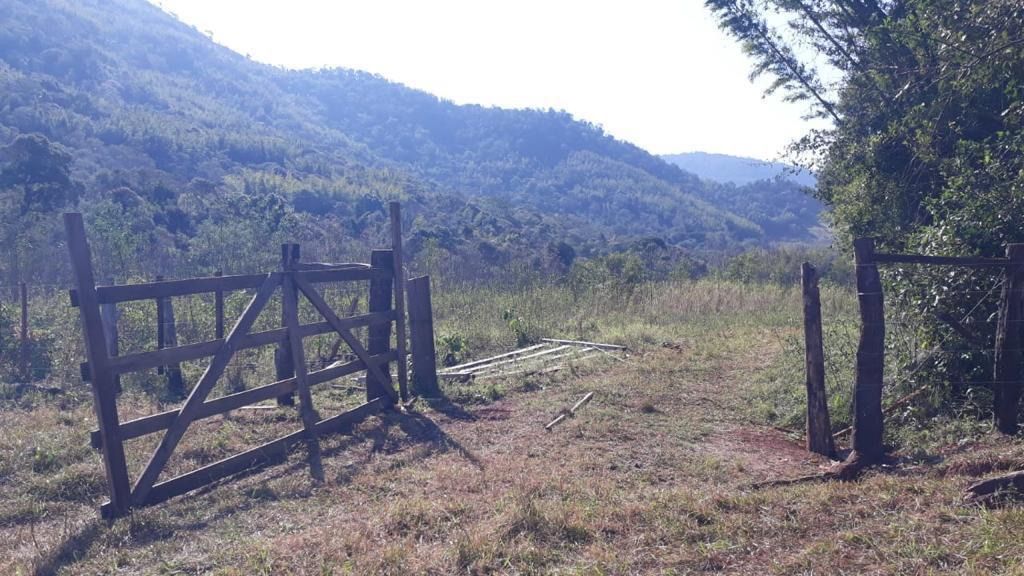 For sale 713 hectares with stream, hill and lots of nature. south