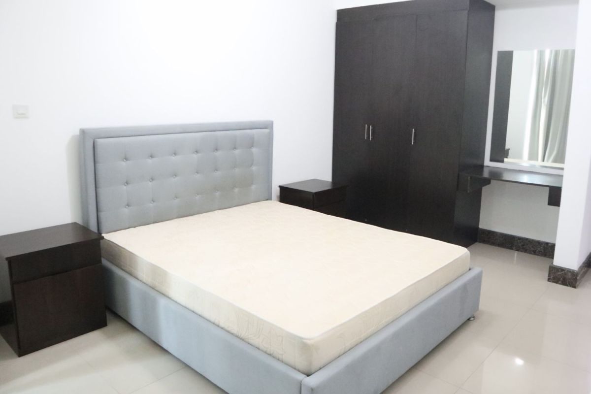 Budget friendly bright spacious cozy furniture balcony great