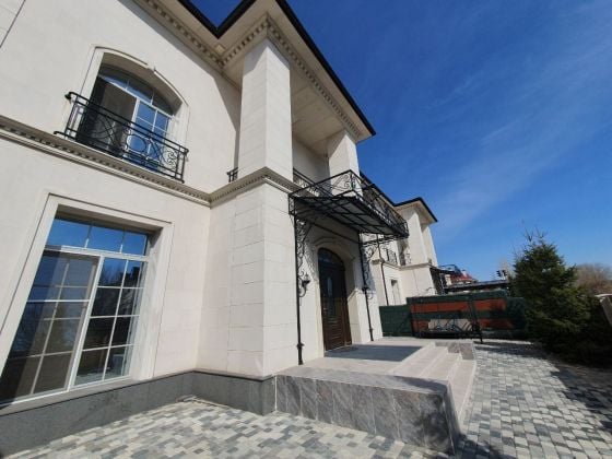 2 bdr house in the Deputy lands close to Hailey Bury School