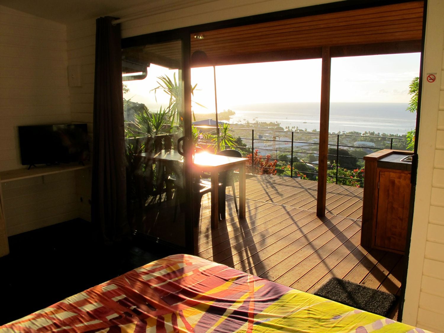 Kahaia Bungalow con Vistas Panorámicas al Océano Pacífico en Tahití