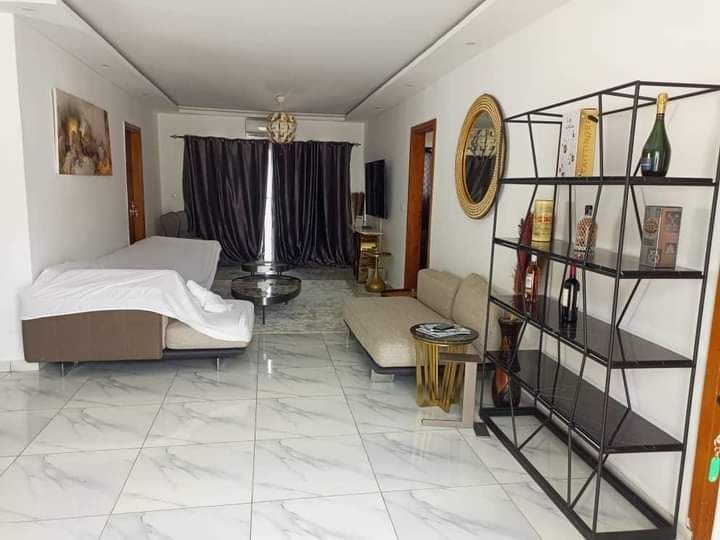 Vente d'une villa basse de 05 pièces à grand bassam cité modeste