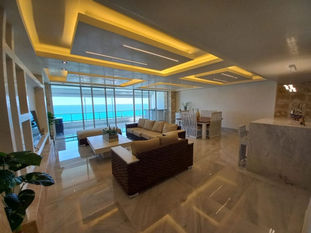 Beautiful furnished apartment for sale facing the sea with 3 bedrooms