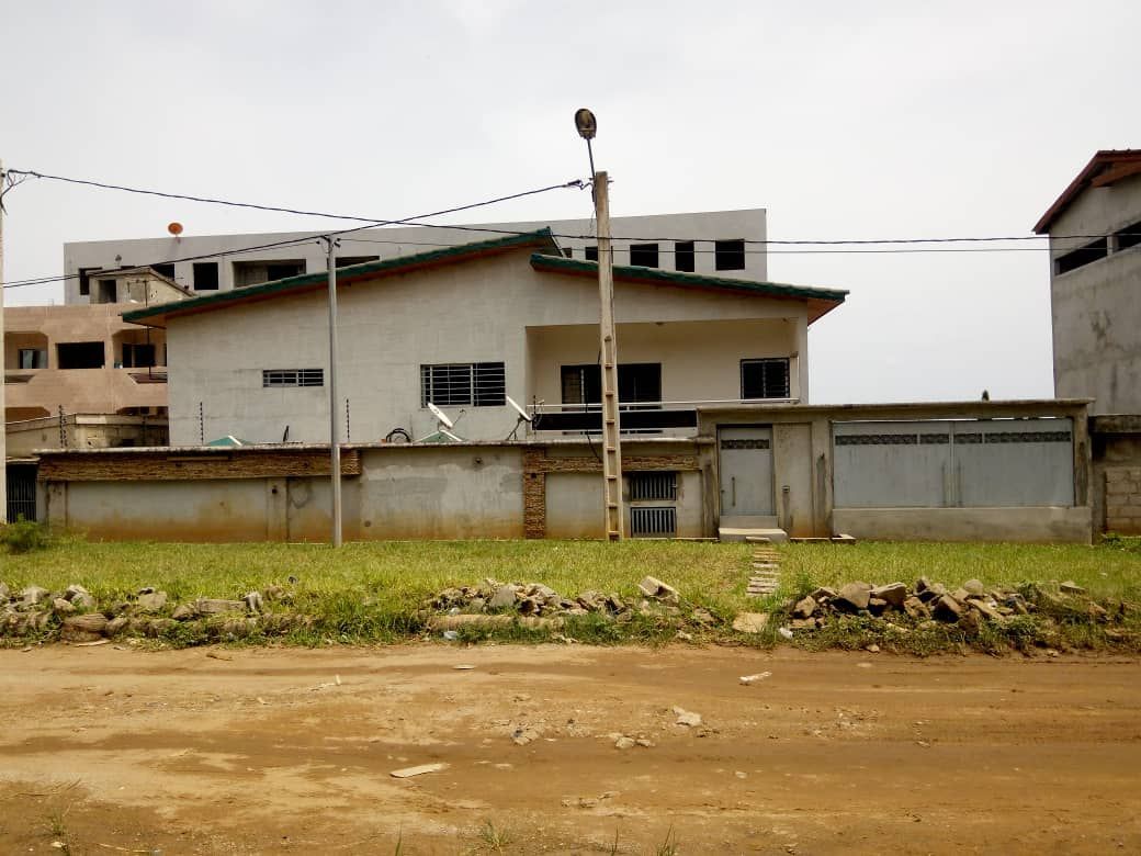 Villa duplexe à vendre , Maison à vendre Abidjan Côte d'Ivoire