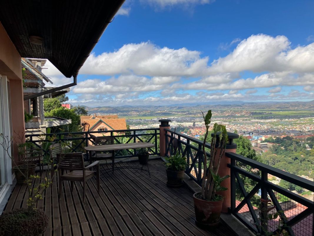 Ambohipotsy upper town. lovingly restored traditional house with