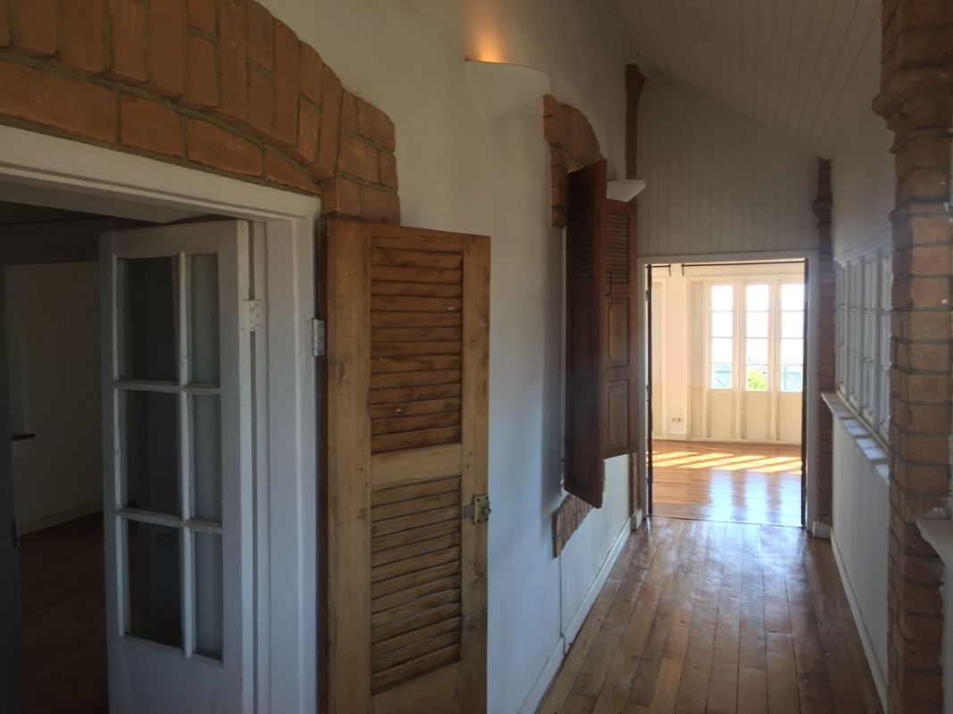 Ambohipotsy upper town. lovingly restored traditional house with