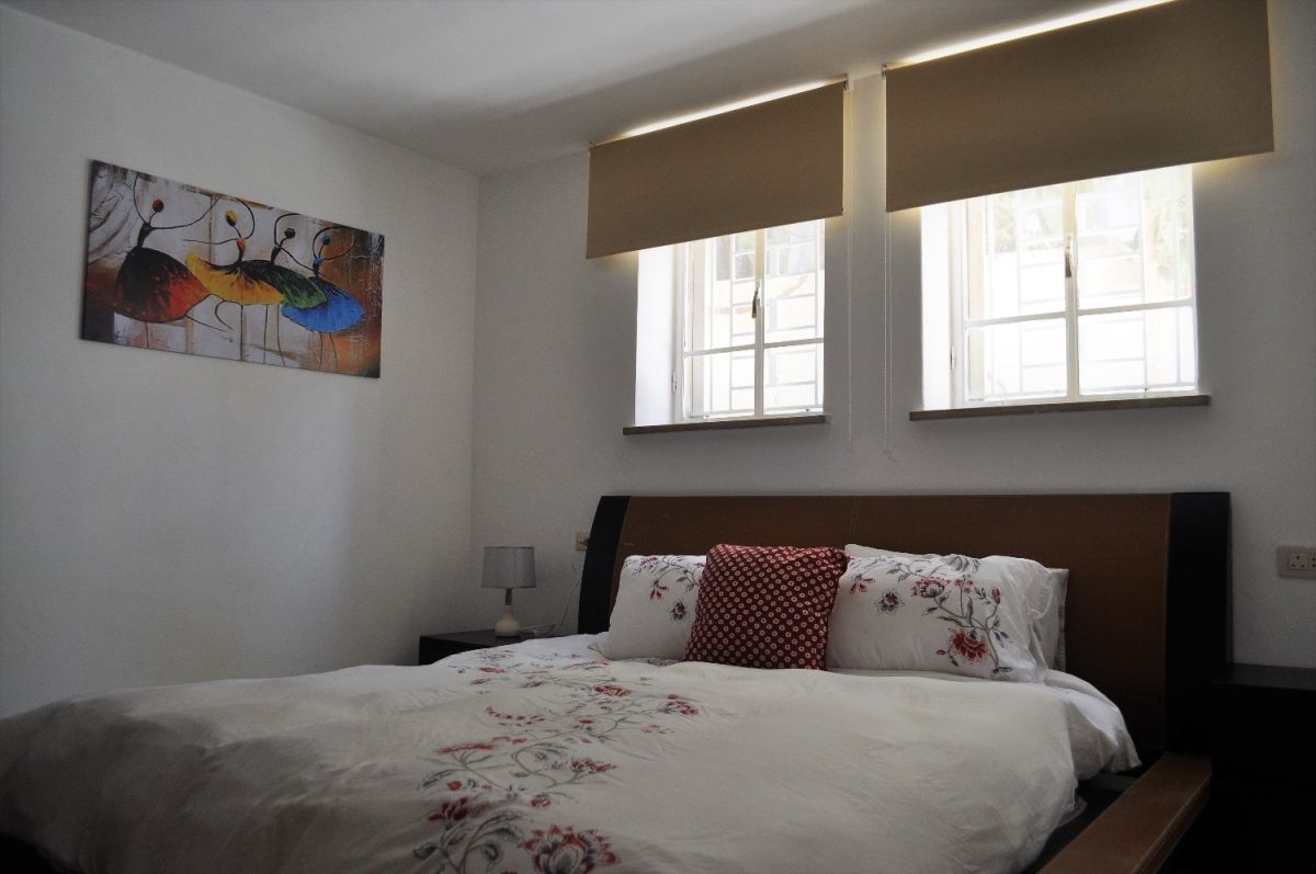 Very nice 2 bedroom ground floor apartment , Flat for rent in Amman Jordan