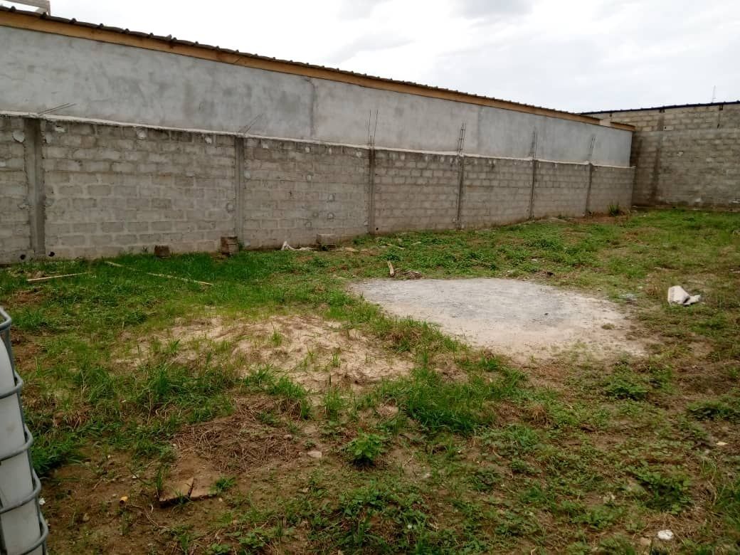 Terrain en vente a la riviera 3, Terrain à vendre à Abidjan Côte d