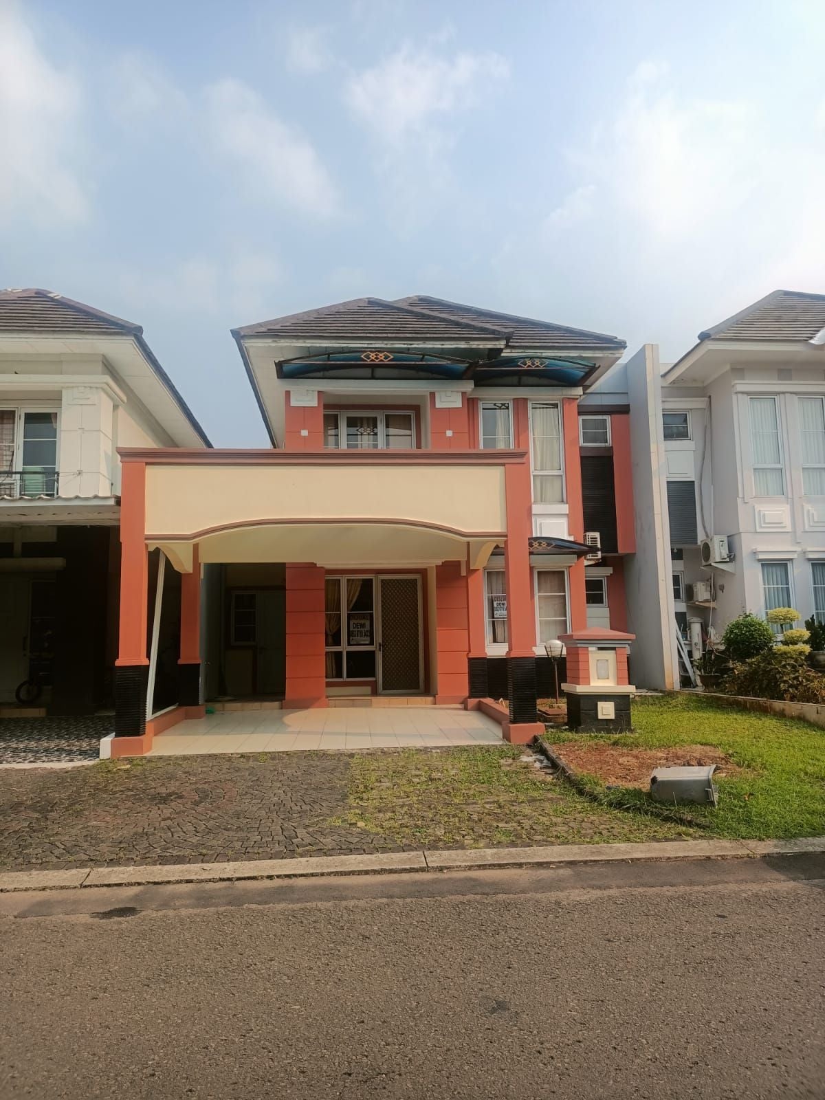 House for sell in Kota Wisata Cibubur Jakarta