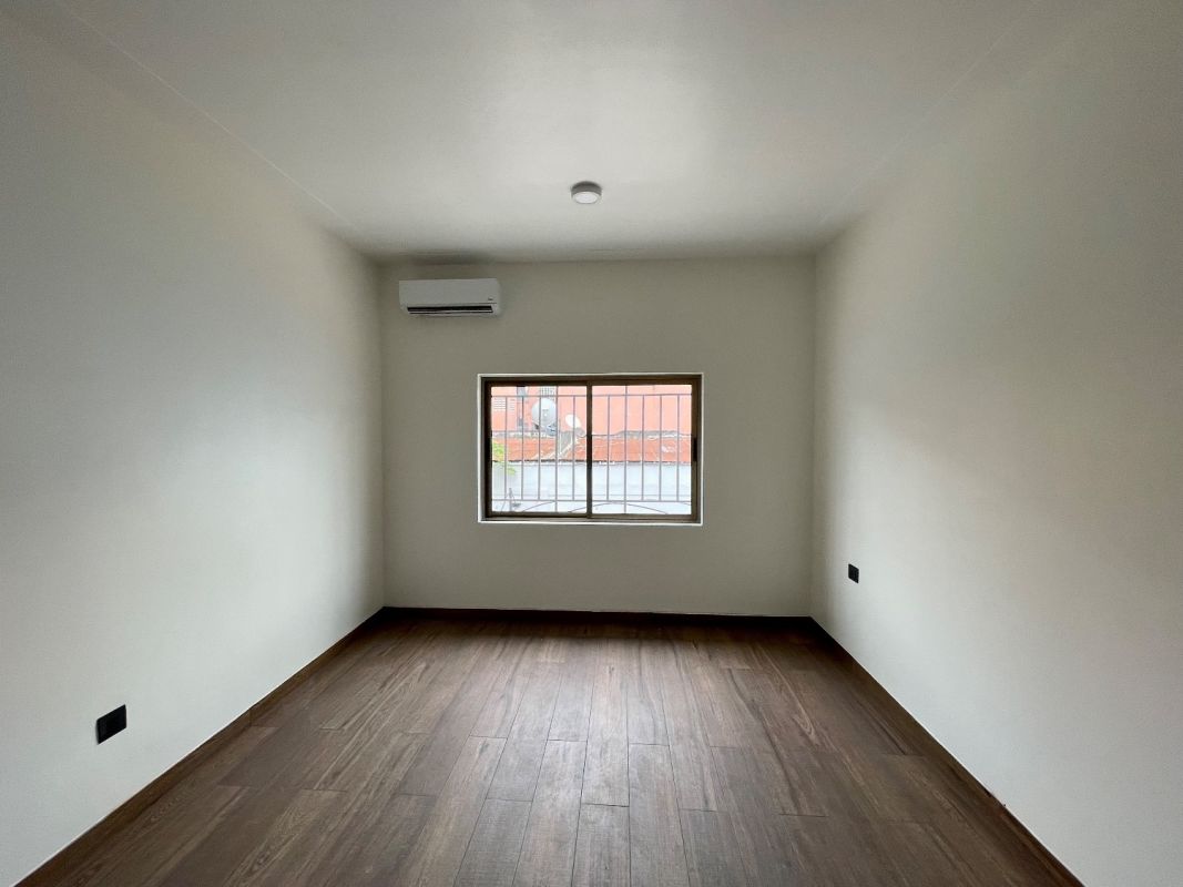 Rental new 2 bedroom apartments on kinshasagombe, Flat for rent in