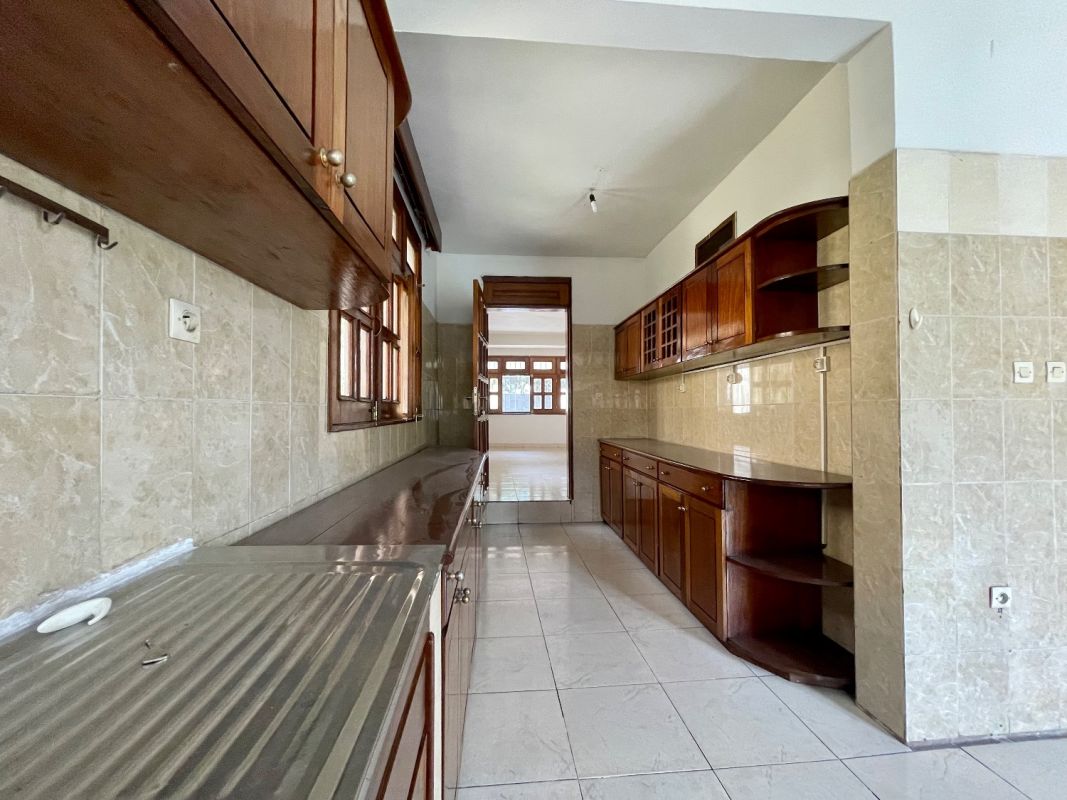 Rental magnificent villa with a 3bedroom r+1 building in kinshasa