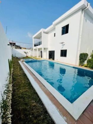 For sale duplex 5 rooms + swimming pool Abidjan Cocody Riviera 4