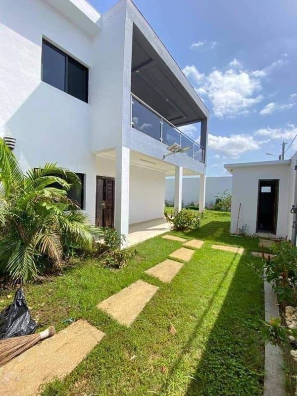 à vendre duplex 5 pièces + piscine abidjan cocody riviera 4, Maison à