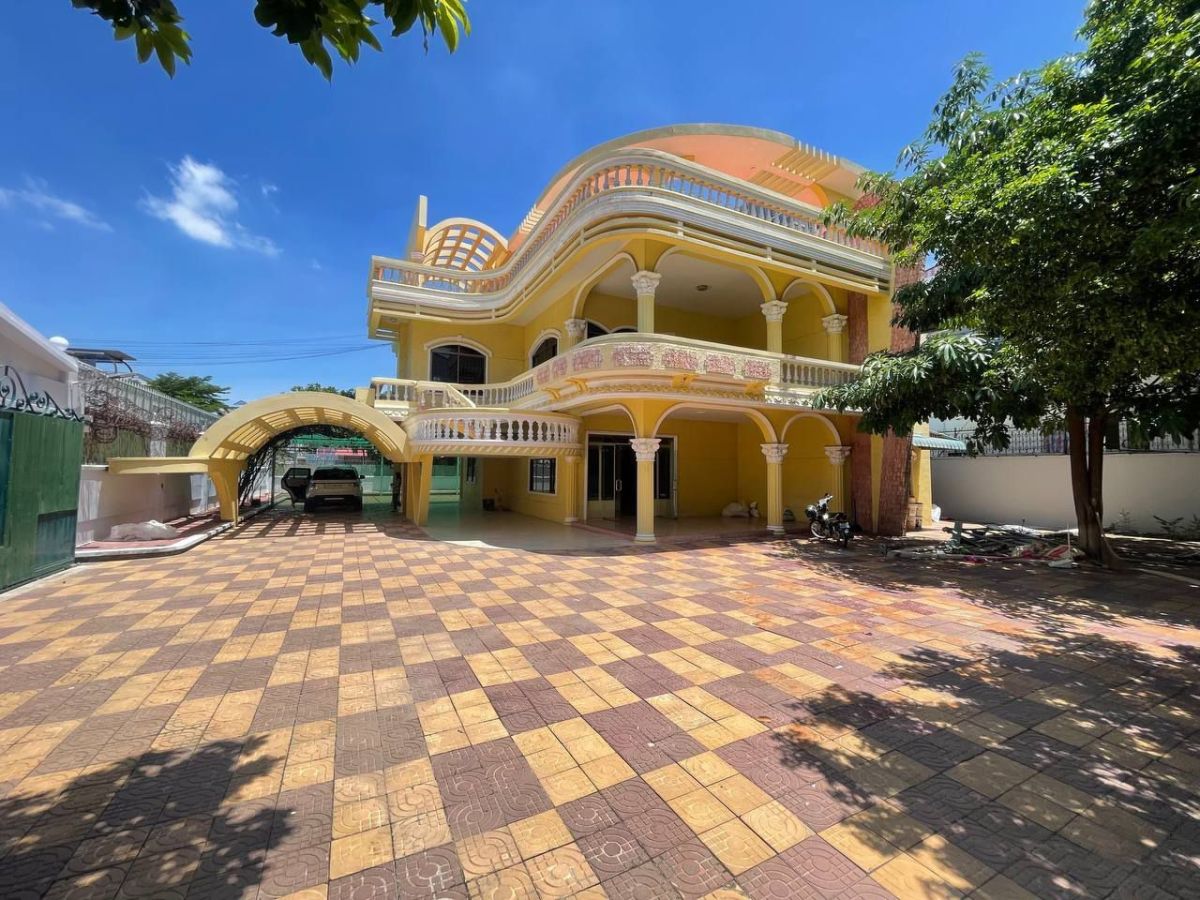 Villa for rent in phnom penh , House for rent in Cambodia