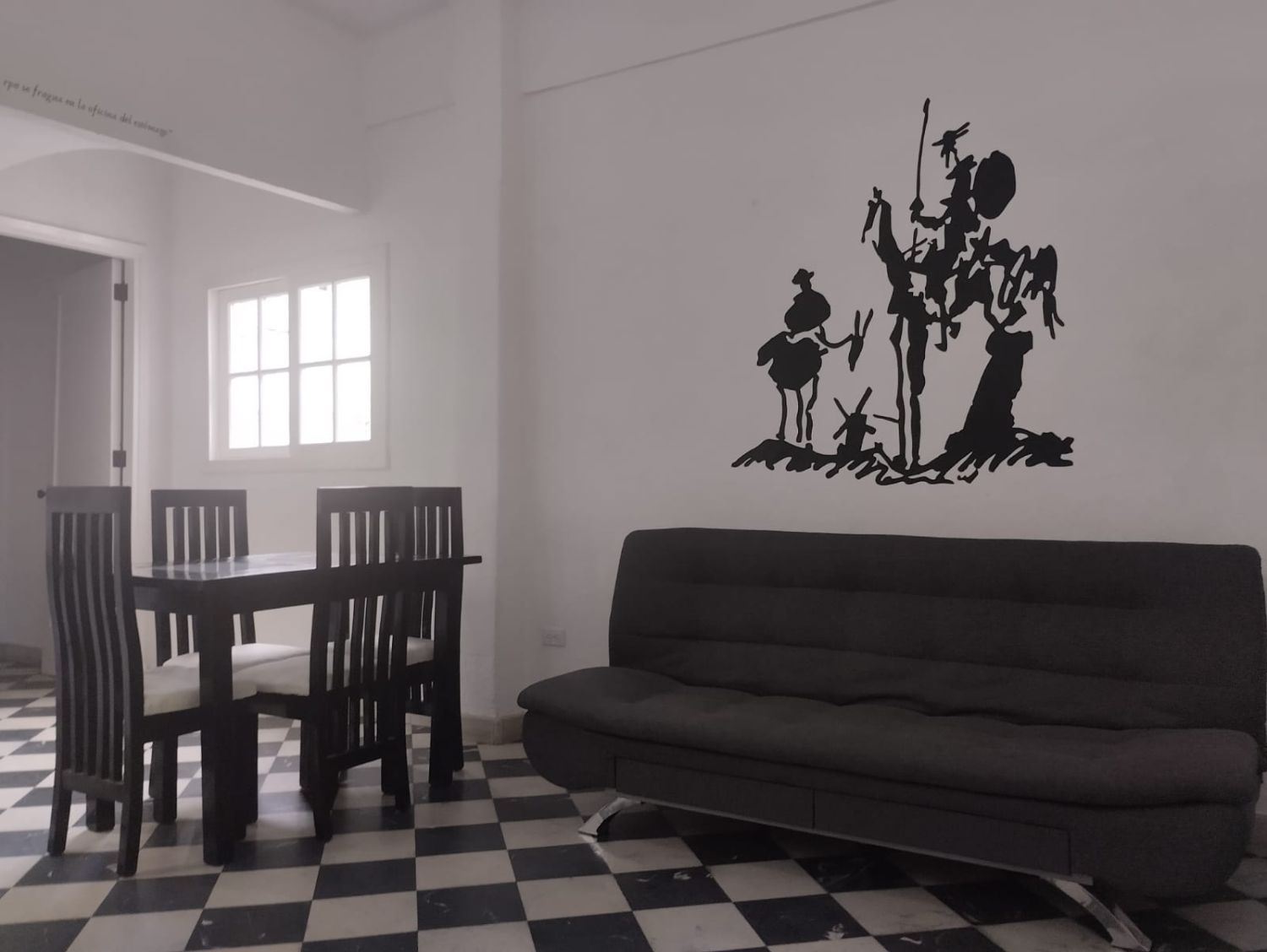 GREAT 1 ROOM + SOFA BED APARTMENT . RECENTLY RENOVATED C/AGUIAR OLD HAVANA, NEXT TO P. CERVANTES SQUARE CATEDRAL, BODEGUITA